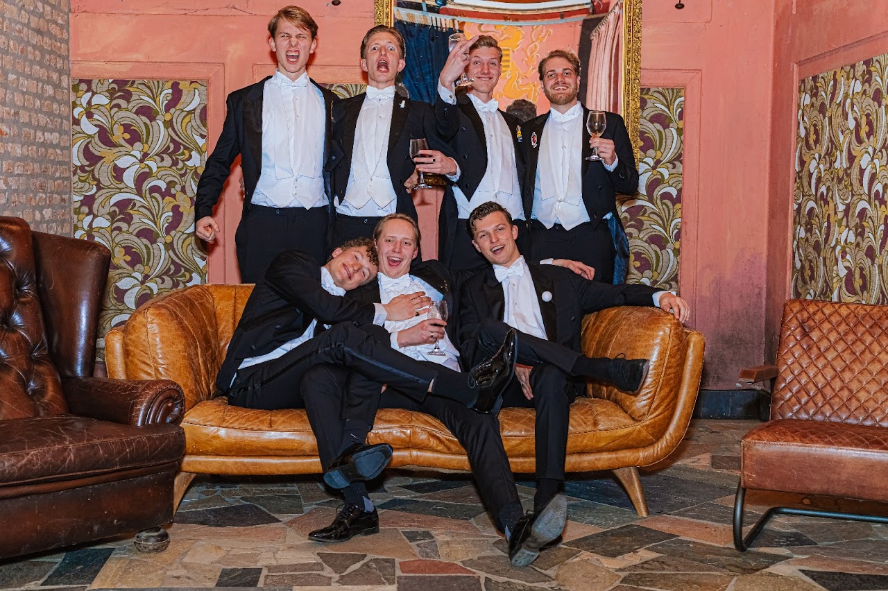 Groepsfoto gala mannen